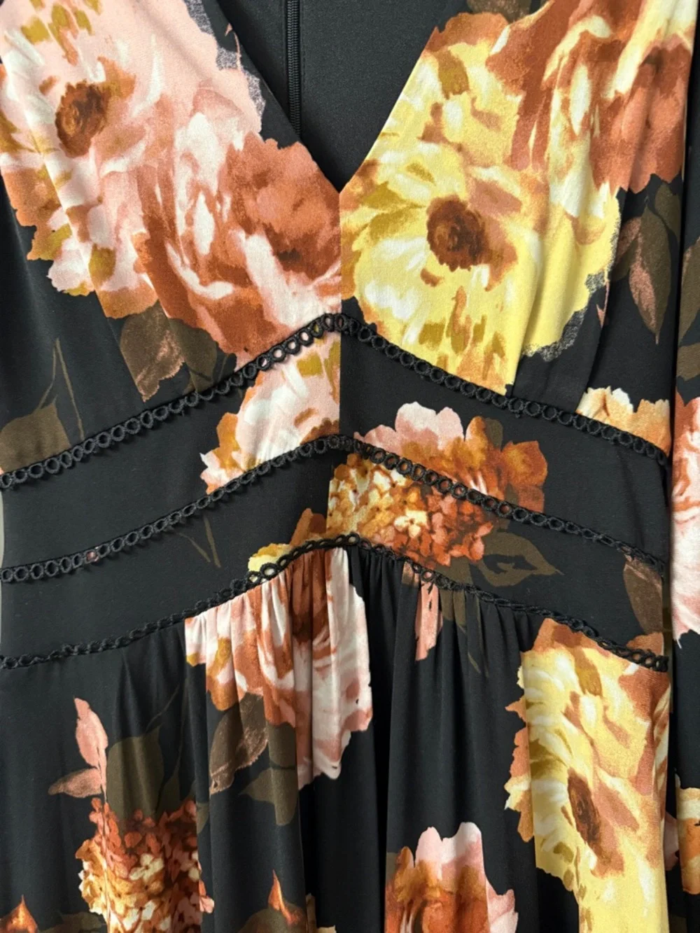 Taylor Dark Floral Jersey Midi Dress New with Tags Crochet Trim Size 2 Romantic - Picture 5 of 11